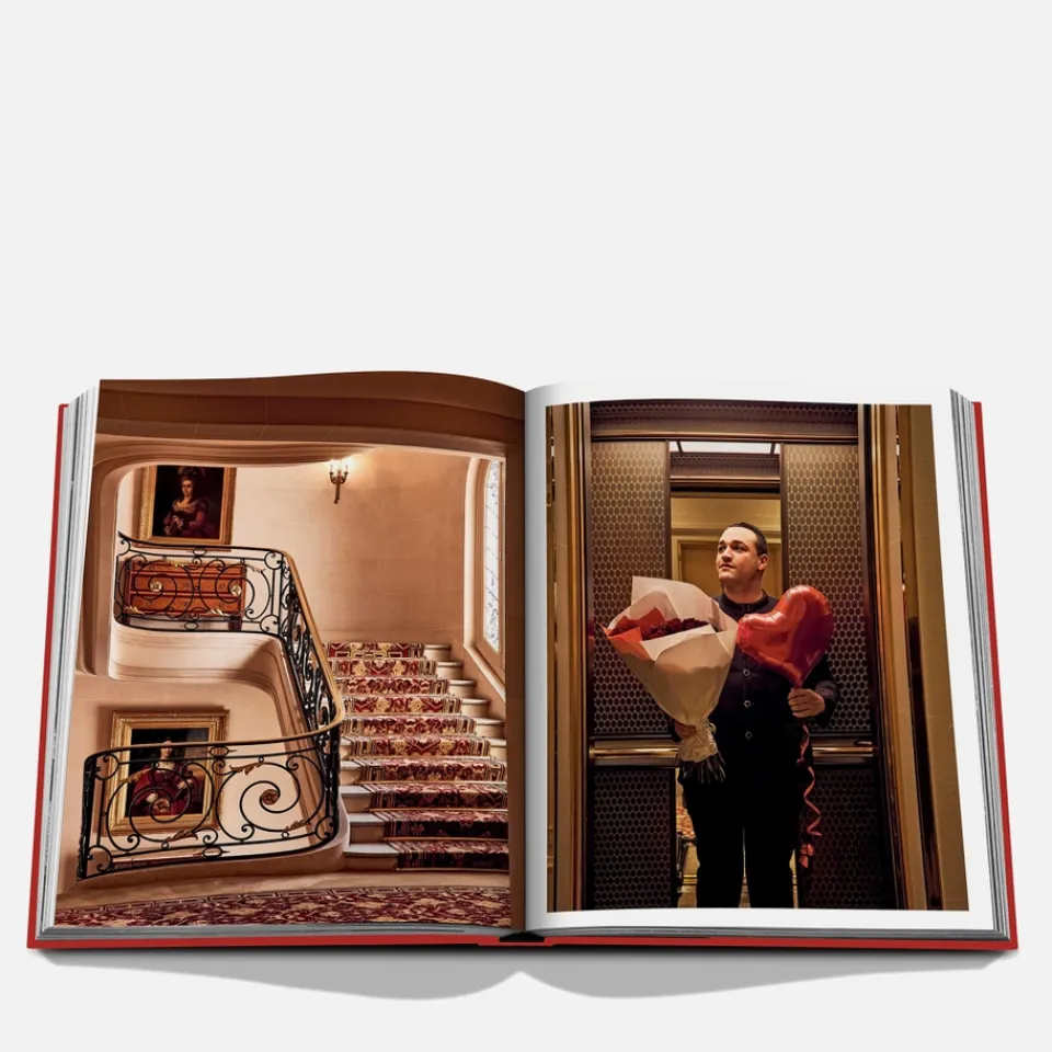 Bedroom|Dr. Martens Assouline: Plaza Athenee