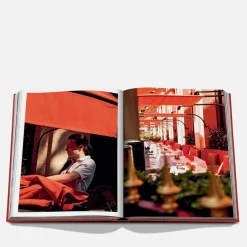 Bedroom|Dr. Martens Assouline: Plaza Athenee