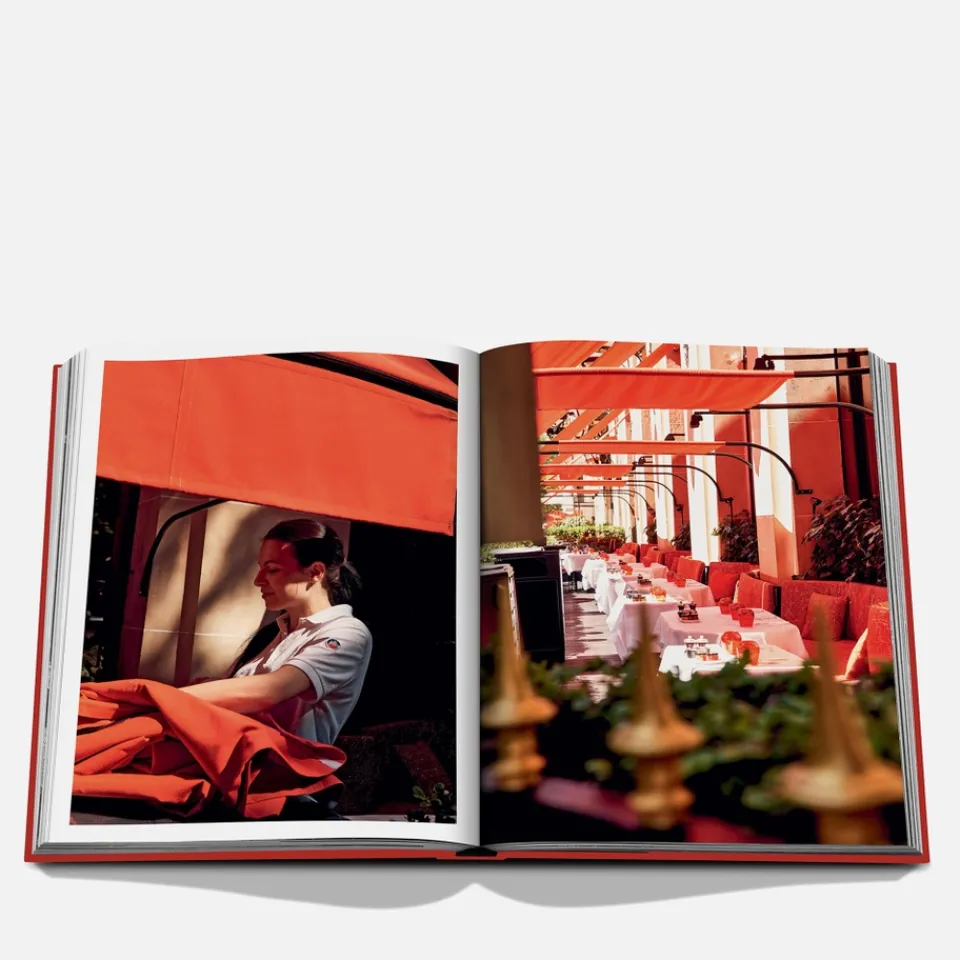 Bedroom|Dr. Martens Assouline: Plaza Athenee