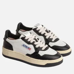 Trainers|Autry Women's Medalist Leather Court Trainers - UK 3