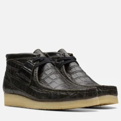 Boots|Dr. Martens Clarks Originals Women's Harajuku Pack Leather Wallabee Shoes - UK 5