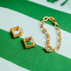 Jewellery|Dr. Martens Daisy London X Polly Sayer Gold-Plated Chubby Square Earrings