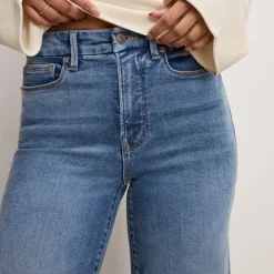 Jeans|Good American Good Waist Palazzo Light Compression Jeans - US 6/UK 10