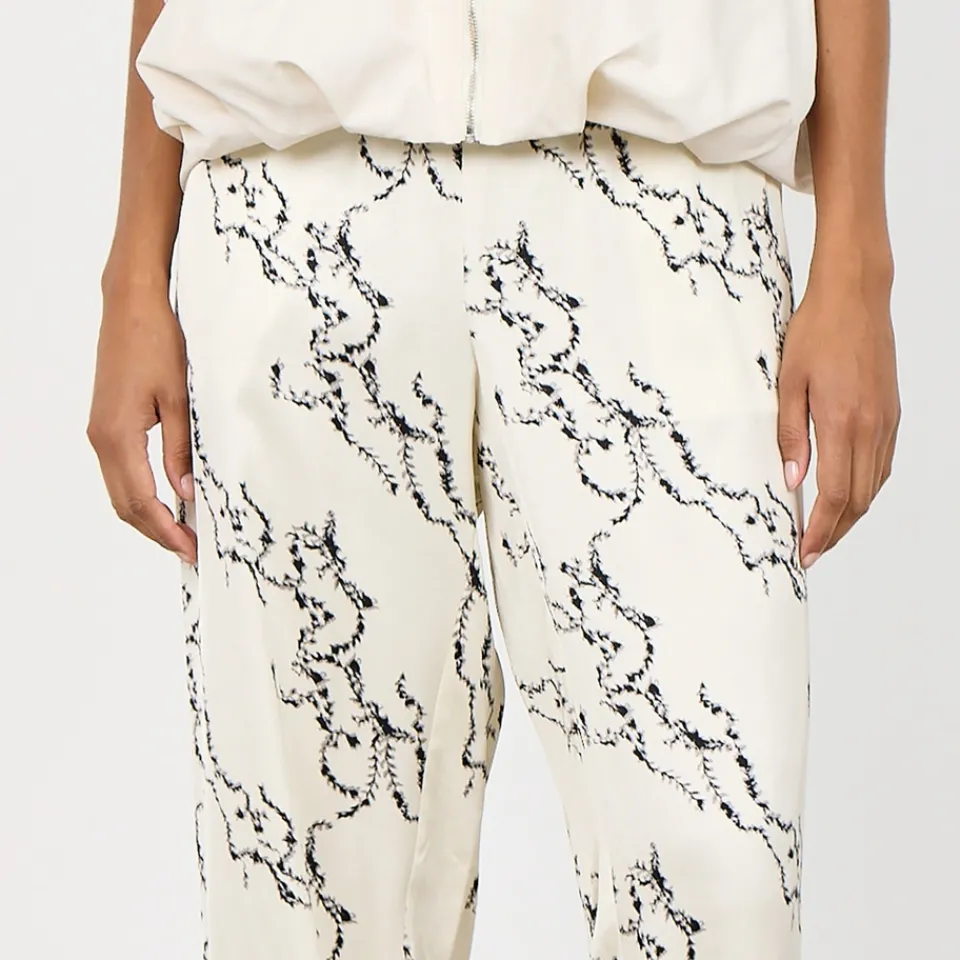 Trousers|Dr. Martens Leveté Room Kennedy Floral-Print Woven Trousers - XS/ 34