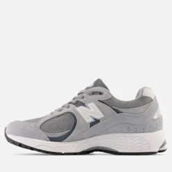 Trainers|Trainers|Dr. Martens New Balance Men's 2002 Classic Mesh and Suede Trainers - UK 8
