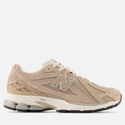 Trainers|Maison Kitsuné New Balance Men's 1906 Suede and Mesh Trainers - UK 7