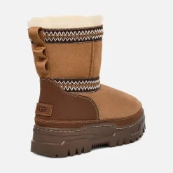 Boots|Dr. Martens UGG Women's Classic Mini TrailGazer Sheepskin Boots - UK 3