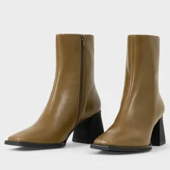 Boots|Dr. Martens Vagabond Hedda Leather Heeled Boots - UK 4