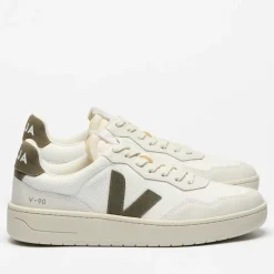 Trainers|Veja Men's V-90 Bastille B-Mesh Trainers - UK 7