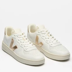 Trainers|Veja Women's V-10 Leather Trainers - UK 3